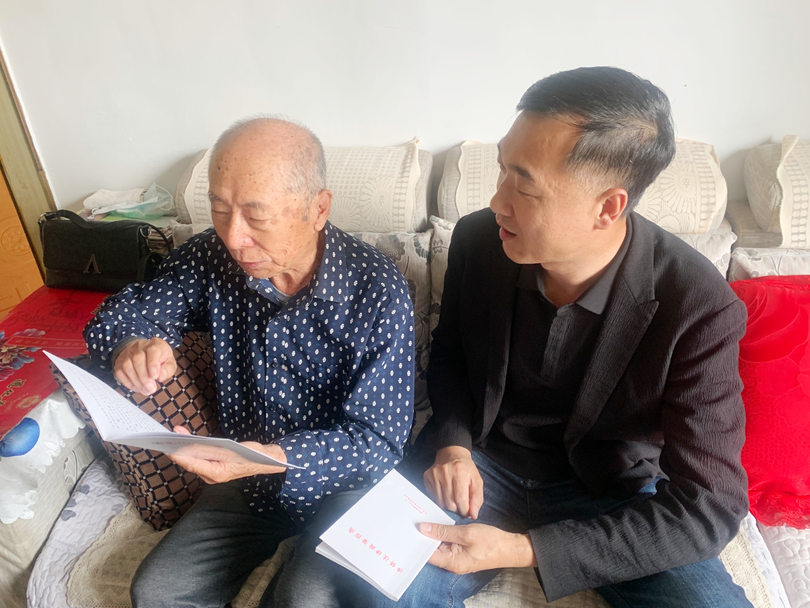閫氬寲甯備鲸鑱斿紑灞曢€佹硶涓婇棬娲诲姩.jpg 閫氬寲甯備鲸鑱斿紑灞曢€佹硶涓婇棬娲诲姩.jpg