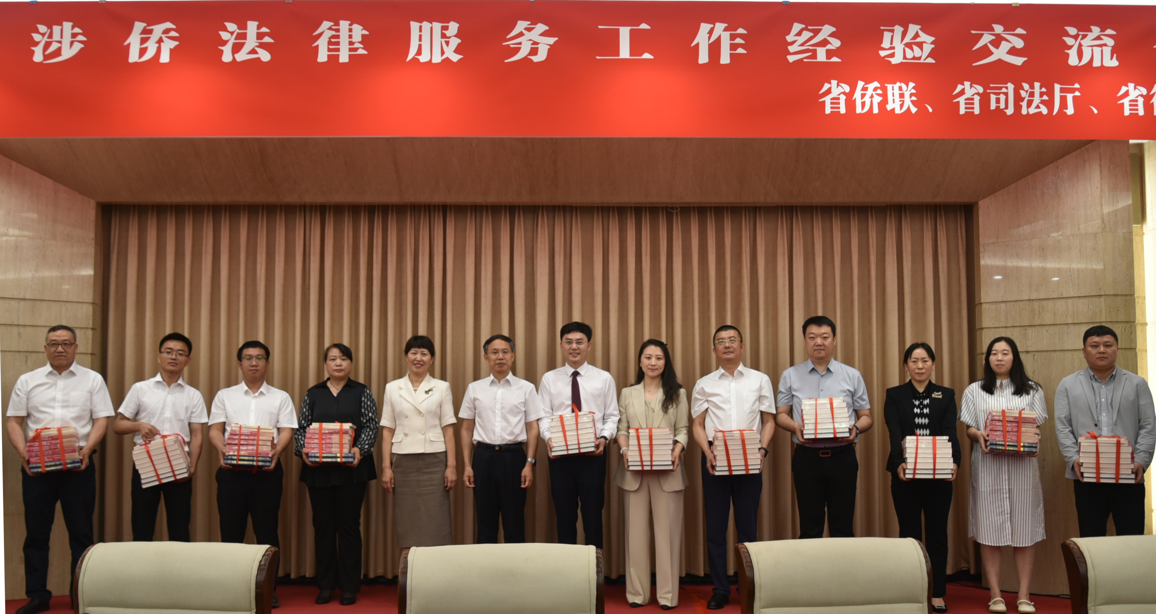 鍙戞斁涔︾睄.jpg 鍙戞斁涔︾睄.jpg